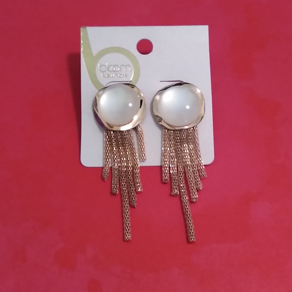 Elegant Opal and Gold Earrings